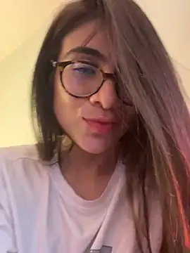 Snapshot of MariaIsabella8 chatting on 03/18/25, 06:06 MariaIsabella8 online show from 03/18/25, 06:06