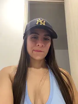 Snapshot of MariaIsabella8 chatting on 11/18/25, 10:34 MariaIsabella8 online show from 11/18/25, 10:34