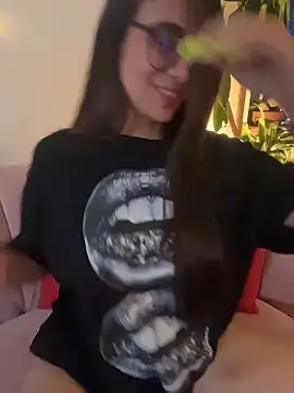 MariaIsabella8 online show from 04/25/26, 11:24