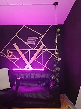 Gelena Black online show from 11/18/25, 11:57