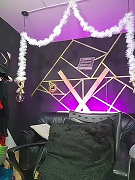 Gelena Black online show from 12/17/25, 04:34