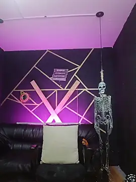 Gelena Black online show from 10/13/25, 12:18