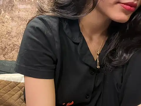 Snapshot of Divyaa69 chatting on 07/16/26, 02:25 Divyaa69 online show from 07/16/26, 02:25