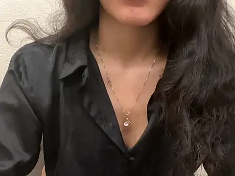 Divyaa69 online show from 05/22/26, 04:10