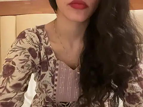 Divyaa69 online show from 05/05/26, 08:12