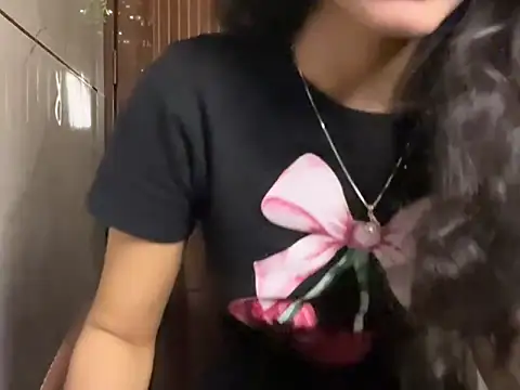 Divyaa69 online show from 04/10/26, 09:55