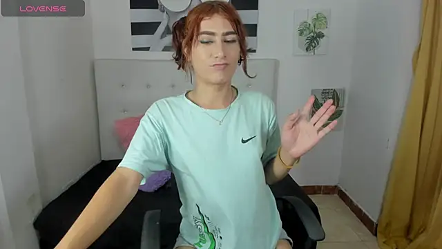 Sofia agudelo online show from 10/27/25, 03:13
