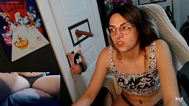 KSwonderland6 online show from 03/24/26, 06:19