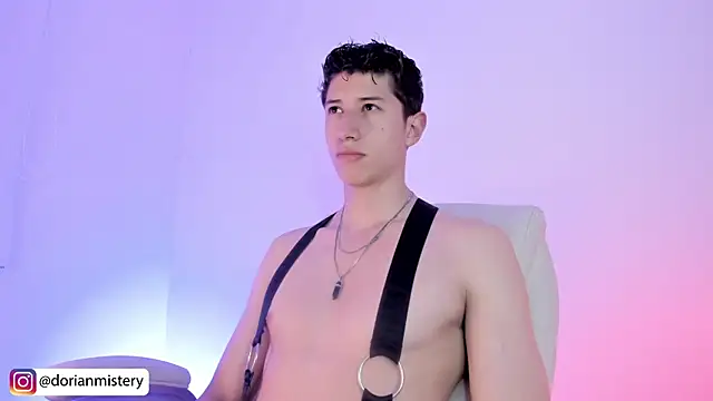 Dorianmistery2322  online show from 04/05/26, 10:27