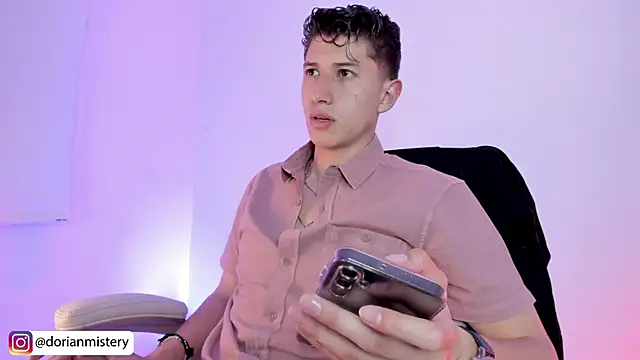 Dorianmistery2322  online show from 04/10/26, 03:57