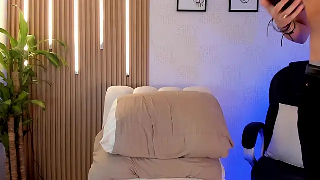 Dorianmistery2322  online show from 11/08/25, 08:56