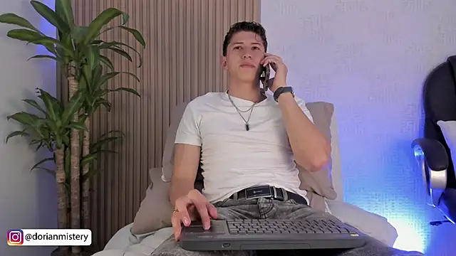 Dorianmistery2322  online show from 09/28/25, 11:55