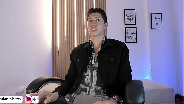 Dorianmistery2322  online show from 06/01/26, 11:48