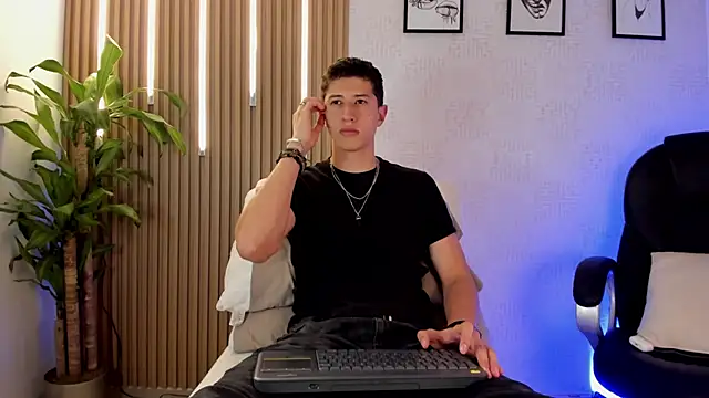 Dorianmistery2322  online show from 12/15/25, 10:26