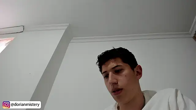 Snapshot of Dorianmistery2322_ chatting on 02/18/26, 08:49 Dorianmistery2322 online show from 02/18/26, 08:49