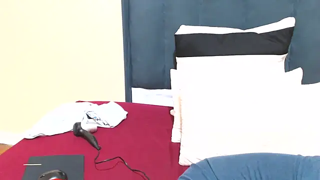 kittykhloe22 online show from 03/14/25, 06:29