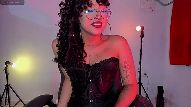 Snapshot of Heka_Prudence chatting on 06/10/26, 04:35 Heka Prudence online show from 06/10/26, 04:35