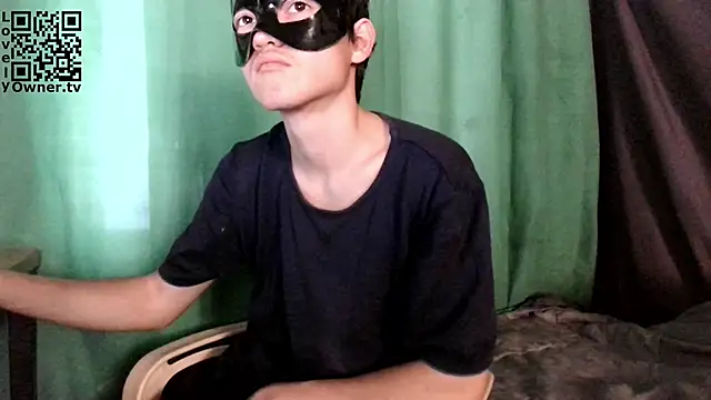 Snapshot of LovelyOwner_com chatting on 11/06/25, 03:32 LovelyOwner com online show from 11/06/25, 03:32