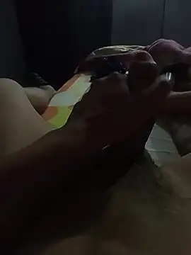 TeAyudoAVenirte3000 online show from 11/27/25, 04:46