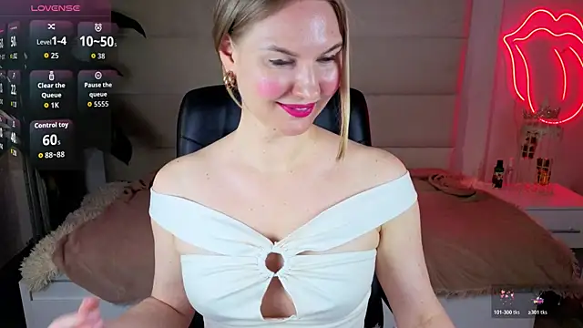 Angel Nikole online show from 04/05/26, 01:56