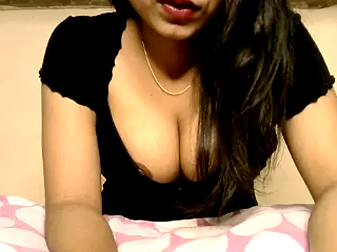 Sanjana Gupta online show from 05/17/26, 07:41