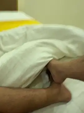 Snapshot of yourlover7227 chatting on 09/22/25, 03:34 yourlover7227 online show from 09/22/25, 03:34