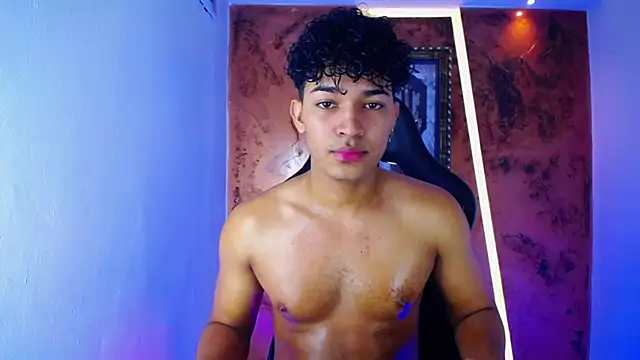 Snapshot of jamescurli_ chatting on 03/03/25, 05:58 jamescurli online show from 03/03/25, 05:58