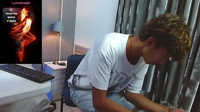 Snapshot of jason_graeats chatting on 02/11/25, 04:11 jason graeats online show from 02/11/25, 04:11