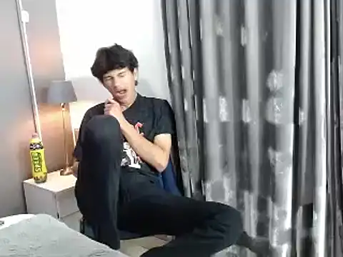 Snapshot of jason_graeats chatting on 12/31/24, 08:37 jason graeats online show from 12/31/24, 08:37