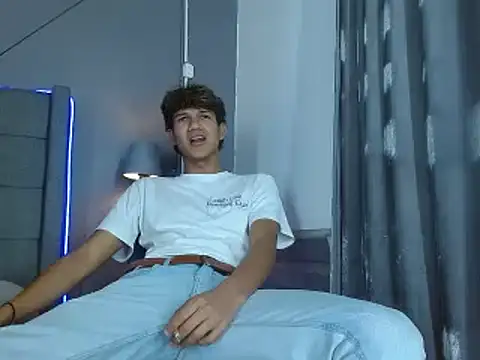 Snapshot of jason_graeats chatting on 02/07/25, 06:24 jason graeats online show from 02/07/25, 06:24