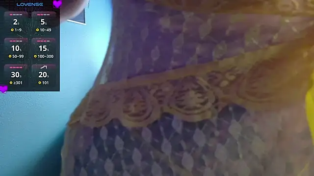 QueenYsuRey online show from 11/07/25, 09:41