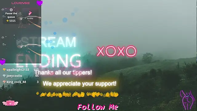 QueenYsuRey online show from 10/22/25, 04:50