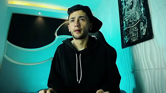 Snapshot of jeysexyboy_2 chatting on 12/10/24, 03:30 jeysexyboy 2 online show from 12/10/24, 03:30