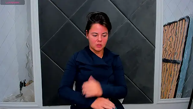 Snapshot of Lady_AliBi chatting on 11/05/25, 04:43 Lady AliBi online show from 11/05/25, 04:43