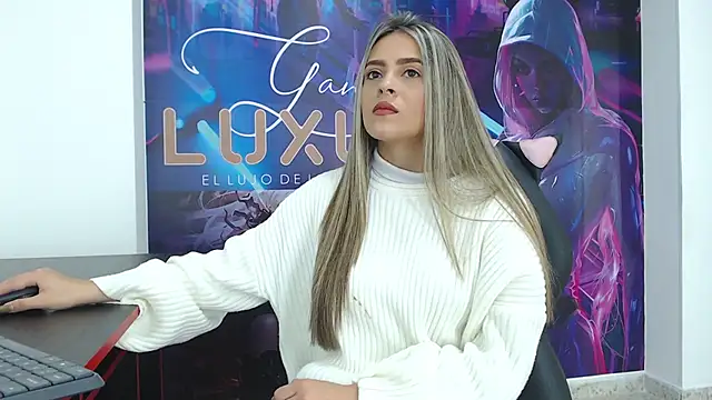 Snapshot of miacarperr1 chatting on 02/10/25, 08:53 miacarperr1 online show from 02/10/25, 08:53