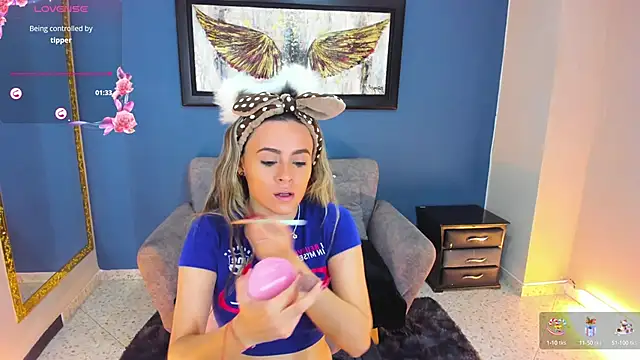 Snapshot of miacarperr1 chatting on 03/22/25, 08:59 miacarperr1 online show from 03/22/25, 08:59