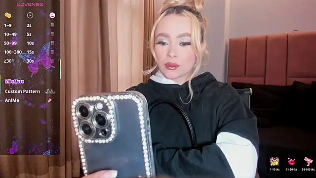 miacarperr1 online show from 04/11/26, 09:07