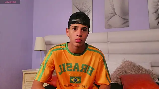 Tyler Rodriguez online show from 02/11/25, 09:14