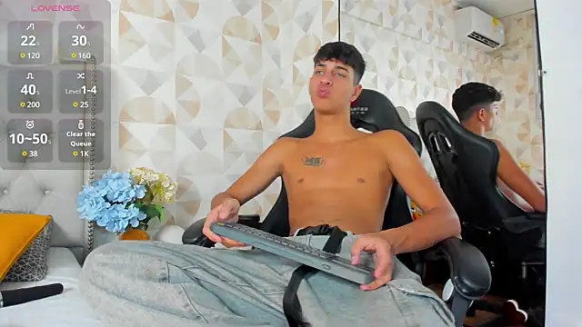 Tyler Rodriguez online show from 03/17/25, 02:12