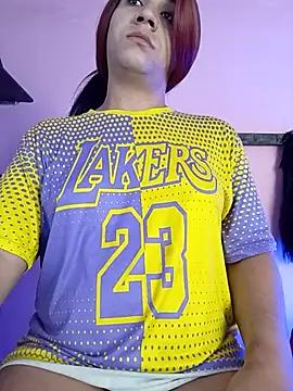 Snapshot of miasimsfu chatting on 10/18/25, 11:01 miasimsfu online show from 10/18/25, 11:01