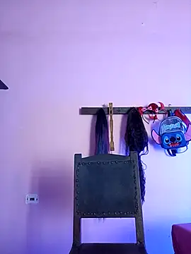 Snapshot of miasimsfu chatting on 11/24/25, 02:22 miasimsfu online show from 11/24/25, 02:22