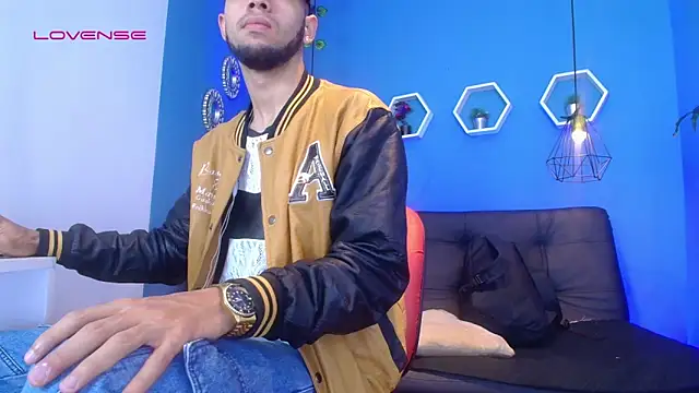 Snapshot of jhon_ath chatting on 10/23/25, 03:27 jhon ath online show from 10/23/25, 03:27