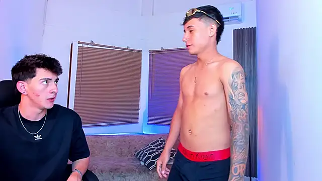 Sexy BoysW online show from 10/16/25, 01:19