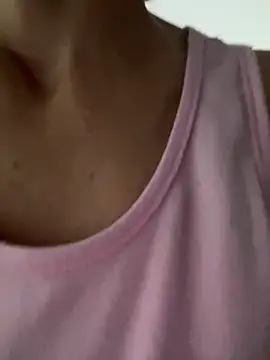 MireyaTorresGu online show from 10/21/25, 10:25