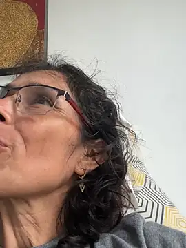 Snapshot of MireyaTorresGu chatting on 02/23/26, 09:37 MireyaTorresGu online show from 02/23/26, 09:37