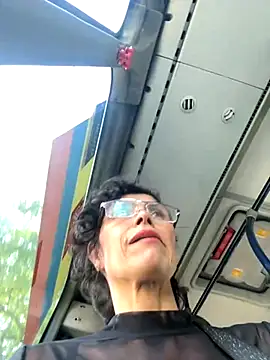 MireyaTorresGu online show from 09/22/25, 09:10