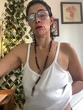 Snapshot of MireyaTorresGu chatting on 02/21/26, 02:52 MireyaTorresGu online show from 02/21/26, 02:52