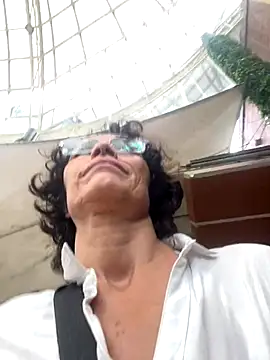 MireyaTorresGu online show from 11/20/25, 03:02