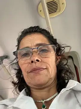 MireyaTorresGu online show from 05/31/26, 06:31