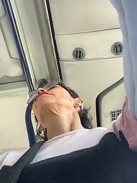 MireyaTorresGu online show from 09/25/25, 03:18